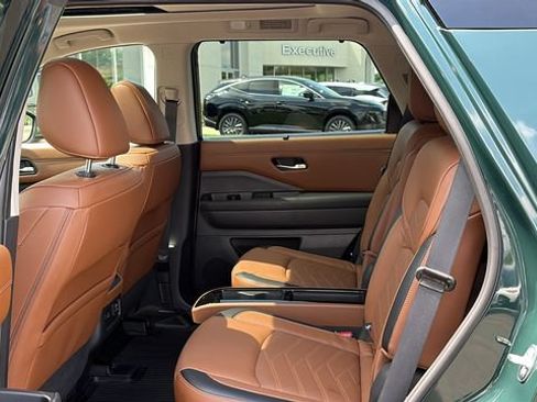 Certified 2023 Nissan Pathfinder Platinum AWD/4WD image 26