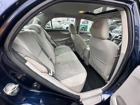 Used 2013 Toyota Corolla LE image 11