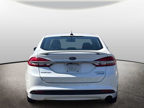 Used 2018 Ford Fusion Titanium FWD image 3