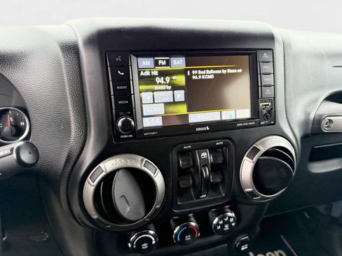 Used 2014 Jeep Wrangler Unlimited Sport w/ Quick Order Package 24S AWD/4WD image 13