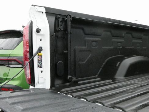 Used 2024 GMC Sierra 2500 SLE w/ SLE Convenience Package image 23