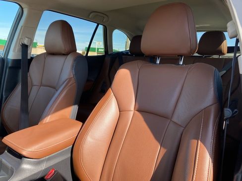 Used 2025 Subaru Outback Touring XT image 11