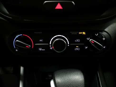 Used 2024 Kia Soul LX w/ Option Group 015 image 19