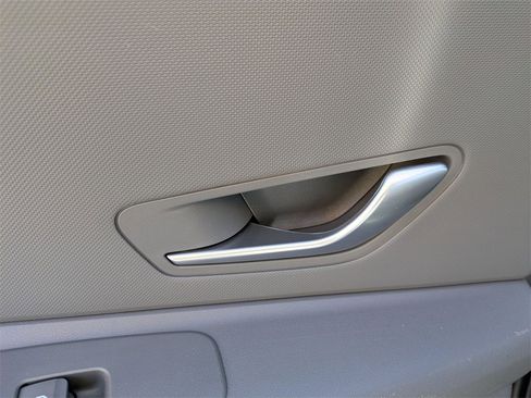 Used 2024 Hyundai Elantra SEL image 23