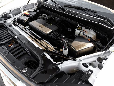 Used 2022 Chevrolet Silverado 1500 LT w/ Z71 Off-Road Package image 51