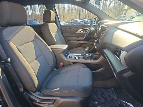 Used 2023 Chevrolet Traverse LT image 27