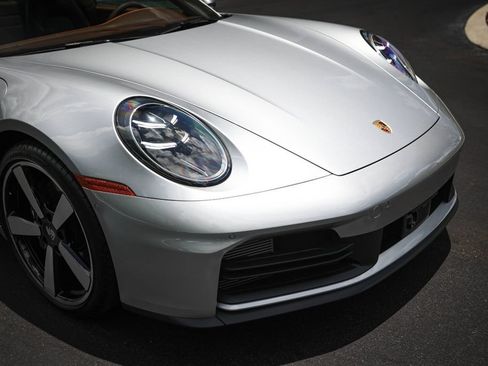 Used 2025 Porsche 911 Carrera RWD image 10