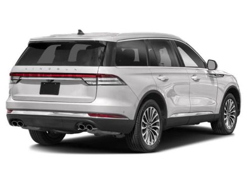 Used 2023 Lincoln Aviator Reserve RWD image 4