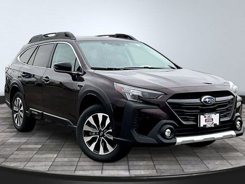 Used 2024 Subaru Outback Limited AWD/4WD image 3