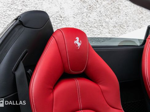 Used 2021 Ferrari F8 Tributo image 37