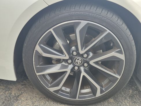 Used 2020 Toyota Corolla SE w/ SE Premium Package image 13