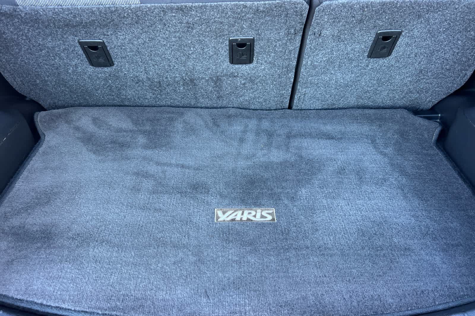 Used 2017 Toyota Yaris L w/ Carpet Mat Package FWD image 15