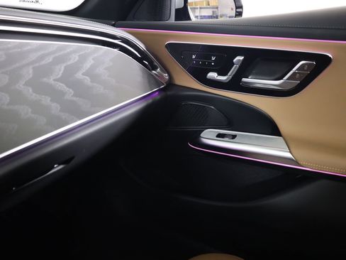 Used 2026 Mercedes-Benz E 350 4MATIC Sedan image 23