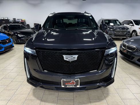 Used 2023 Cadillac Escalade Sport Platinum w/ LPO, ONYX Package image 14