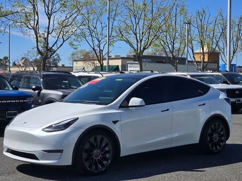 Used 2022 Tesla Model Y Performance image 2