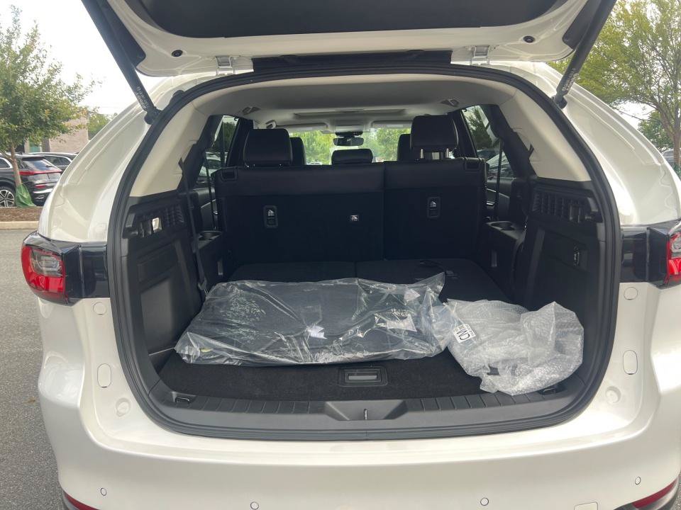 Certified 2026 MAZDA CX-90 Plug-In Hybrid w/ Preferred AWD/4WD image 15