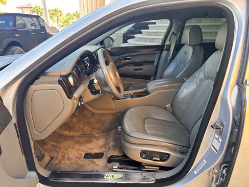 Used 2011 Bentley Mulsanne RWD image 22