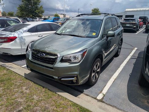 Used 2018 Subaru Forester 2.5i Limited AWD/4WD image 3