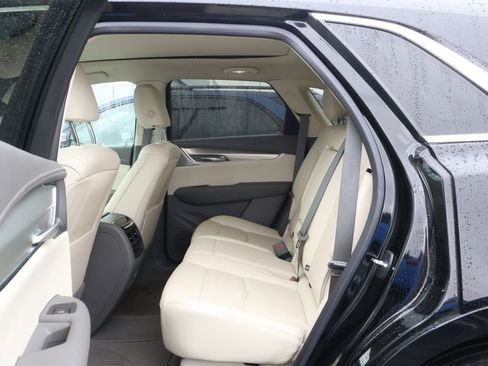 Used 2023 Cadillac XT5 Premium Luxury image 34