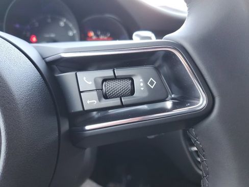 Used 2025 Porsche Macan image 31