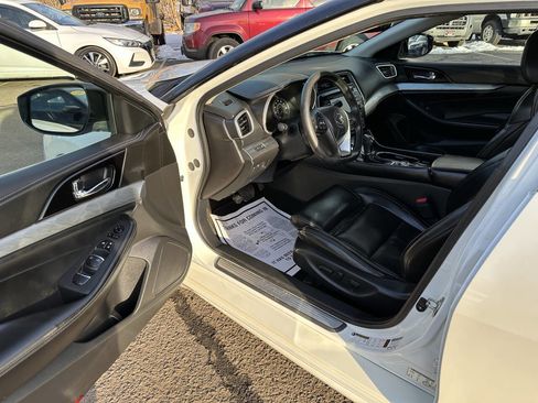 Used 2016 Nissan Maxima 3.5 SV image 9