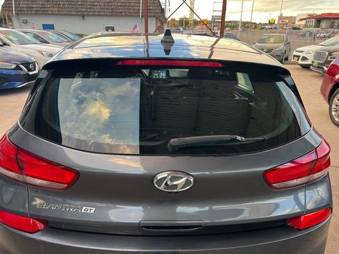 Used 2018 Hyundai Elantra GT FWD image 9