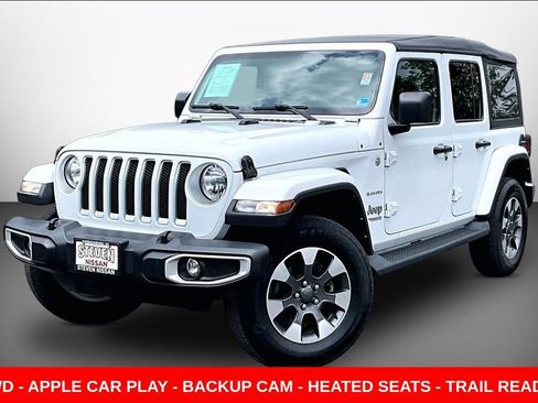 Used 2022 Jeep Wrangler Unlimited Sahara w/ Cold Weather Group AWD/4WD image 3