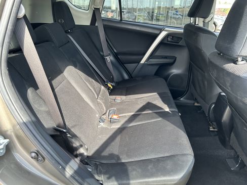 Used 2014 Toyota RAV4 LE image 21