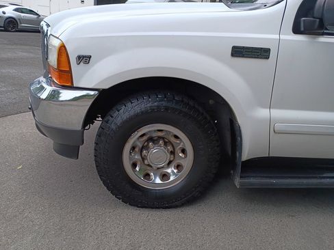 Used 2001 Ford F250 2WD SuperCab Super Duty image 8