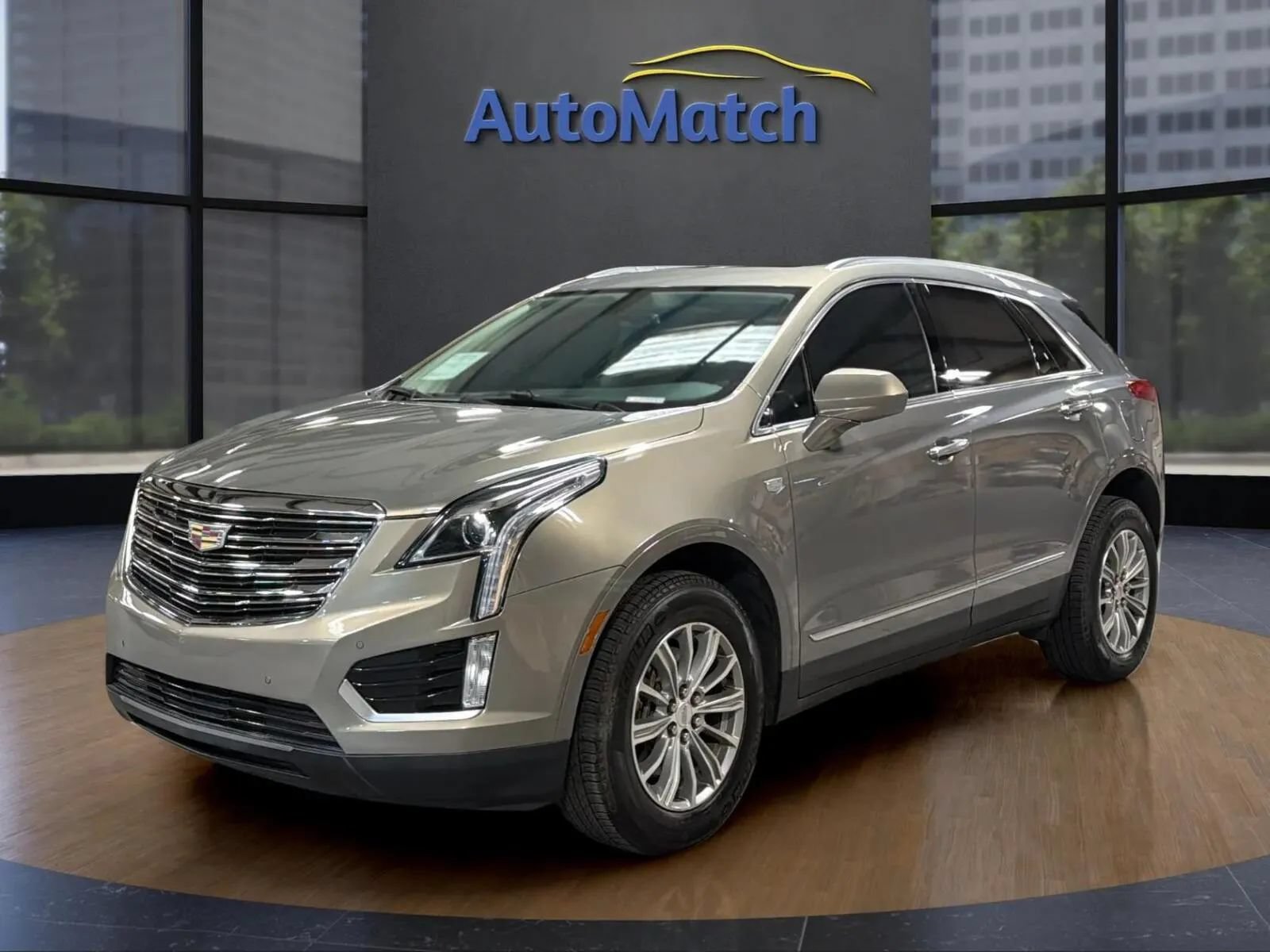 Used 2018 Cadillac XT5 Luxury FWD image 3