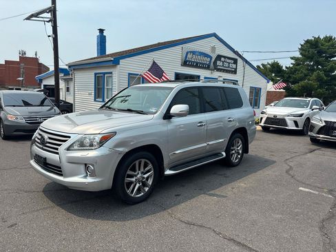 Used 2013 Lexus LX 570 4WD w/ Luxury Pkg w/Pre-crash image 2