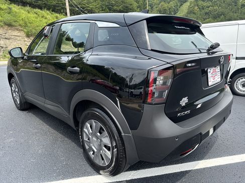 Used 2025 Nissan Kicks S AWD/4WD image 5