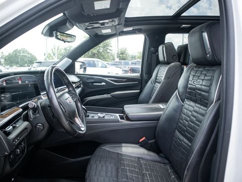 Used 2023 Cadillac Escalade Sport Platinum RWD image 35