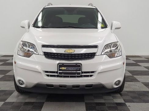 Used 2013 Chevrolet Captiva Sport LTZ FWD image 2