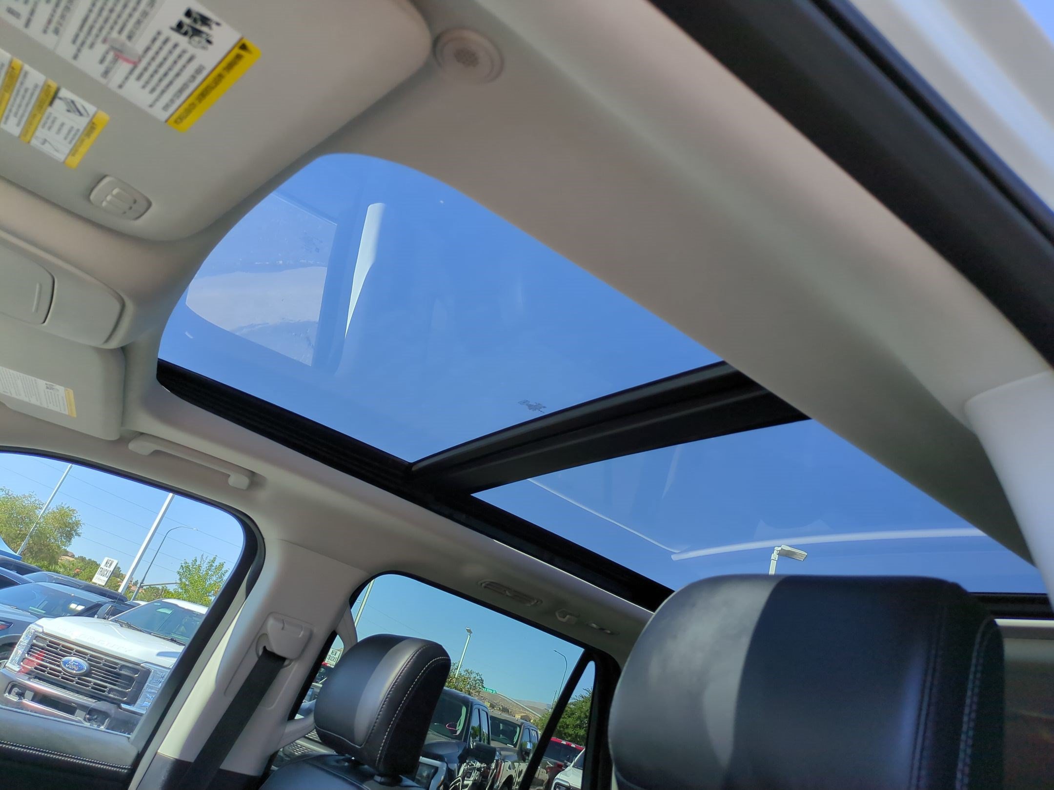 Used 2025 Ford Expedition Max Platinum AWD/4WD image 18