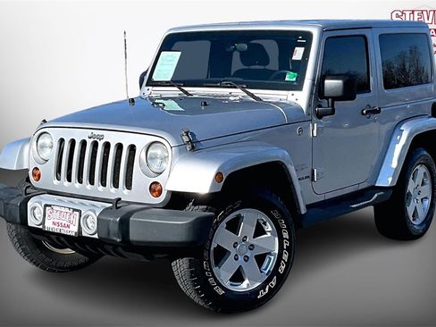 Used 2011 Jeep Wrangler Sahara image 3