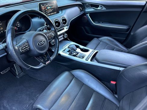 Used 2018 Kia Stinger GT2 image 7