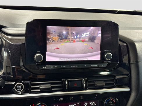 Used 2022 Nissan Pathfinder SV image 22