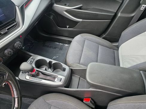 Used 2024 Chevrolet Trax RS FWD image 27