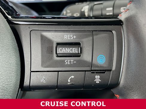 Used 2025 Nissan Kicks SR image 15