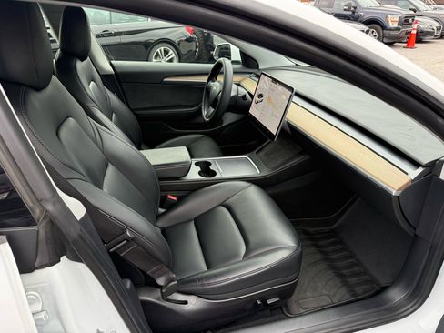 Used 2021 Tesla Model 3 Standard Range Plus image 15