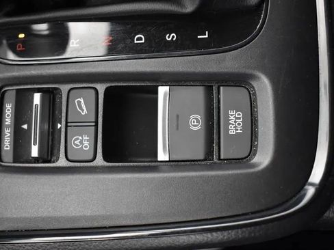 Used 2025 Honda CR-V LX image 32