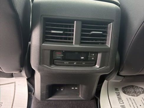 Used 2021 Volkswagen Atlas SEL R-Line image 12