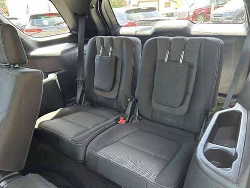Used 2017 Ford Explorer XLT w/ Equipment Group 201A FWD image 16