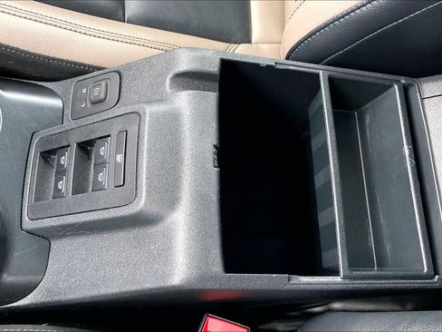 Used 2024 Ford Bronco Wildtrak AWD/4WD image 26