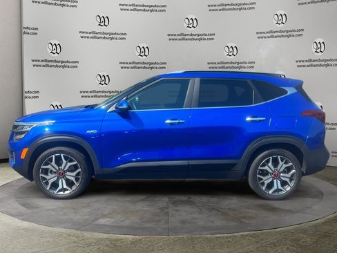 Used 2023 Kia Seltos SX w/ SX Sunroof Package AWD/4WD image 2
