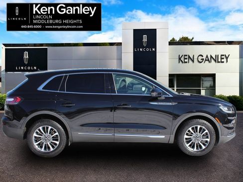 Used 2023 Lincoln Nautilus AWD w/ Premium Package image 8