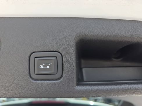 Certified 2023 Chevrolet Equinox RS w/ LPO, Floor Liner Package AWD/4WD image 14