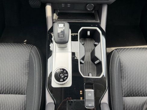 Used 2025 Mitsubishi Outlander ES AWD/4WD image 18