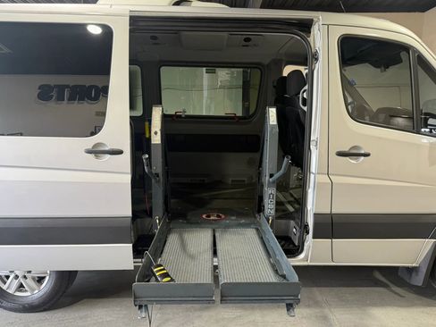 Used 2016 Mercedes-Benz Sprinter 2500 image 12